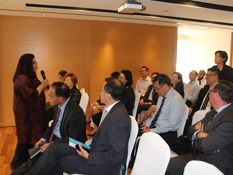 CEO Sujatha engaging with bankers at SIDREC’s inaugural meeting with its new bank members at ABM office on 16 November